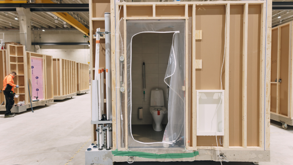 Kylpyhuonemoduuli valmiina työmaalle